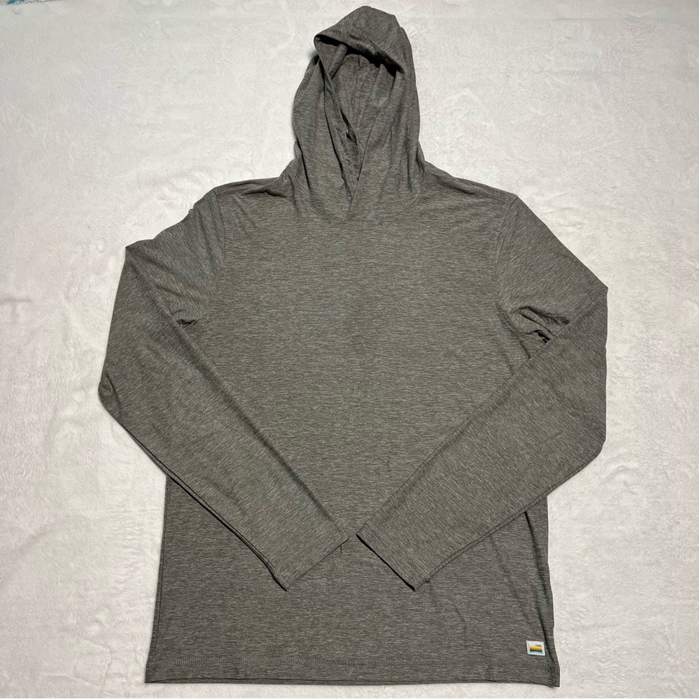 Vuori Strato Tech Hoodie - Men’s Medium Long Sleeve Shirt V1019